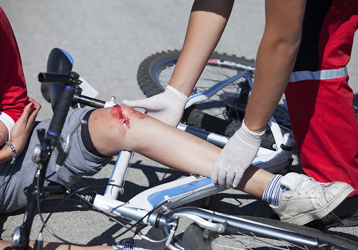 Elsősegély a kerékpárról való leeséskor