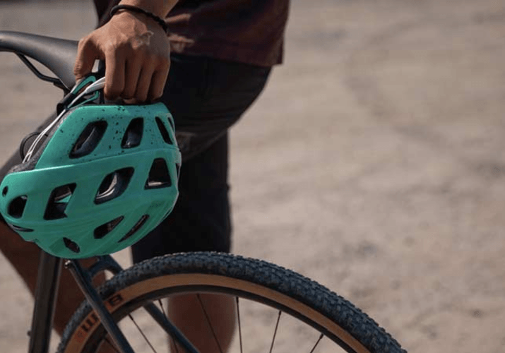 Kerékpáros alapfelszerelés és ruházat kezdők számára