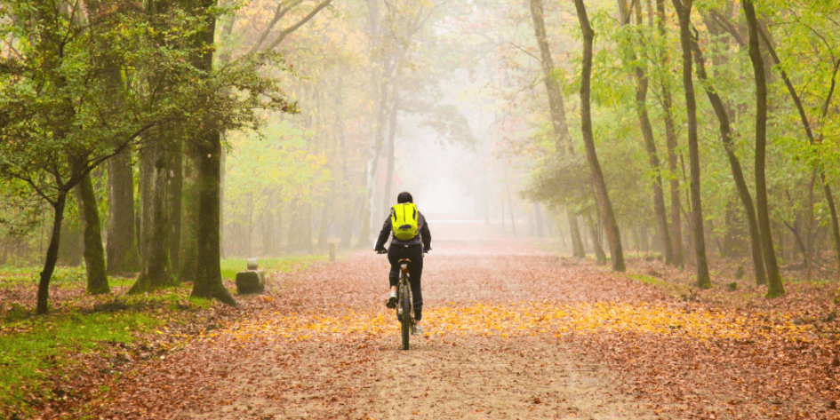 Hogyan öltözzünk fel a kerékpározáshoz az őszi időjárásba>