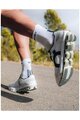COMPRESSPORT Klasszikus kerékpáros zokni - PRO RACING V4.0 RUN - fehér/fekete