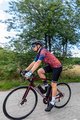 HOLOKOLO Rövid kerékpáros mez rövidnadrággal - CLASH - piros/kék/fekete