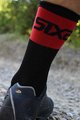 SIX2 Klasszikus kerékpáros zokni - SHORT LOGO - piros/fekete