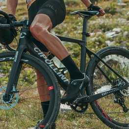 ALÉ Klasszikus kerékpáros zokni - TEAM  - fekete