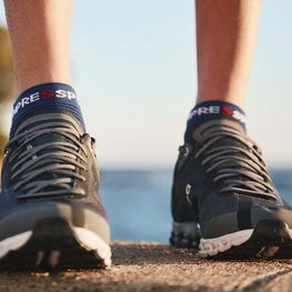 COMPRESSPORT Kerékpáros bokazokni - PRO RACING 4.0 RUN - kék