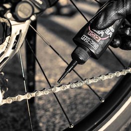 MUC-OFF kenőanyag - eBIKE WET CHAIN LUBE